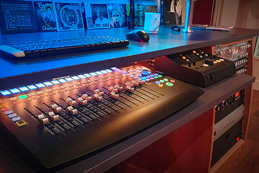 studio-2